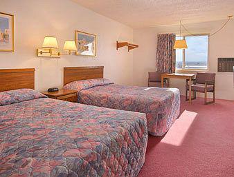 Super 8 By Wyndham Hotel