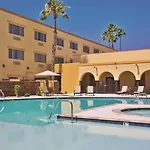 La Quinta Inn & Suites by Wyndham Tucson - Reid Park