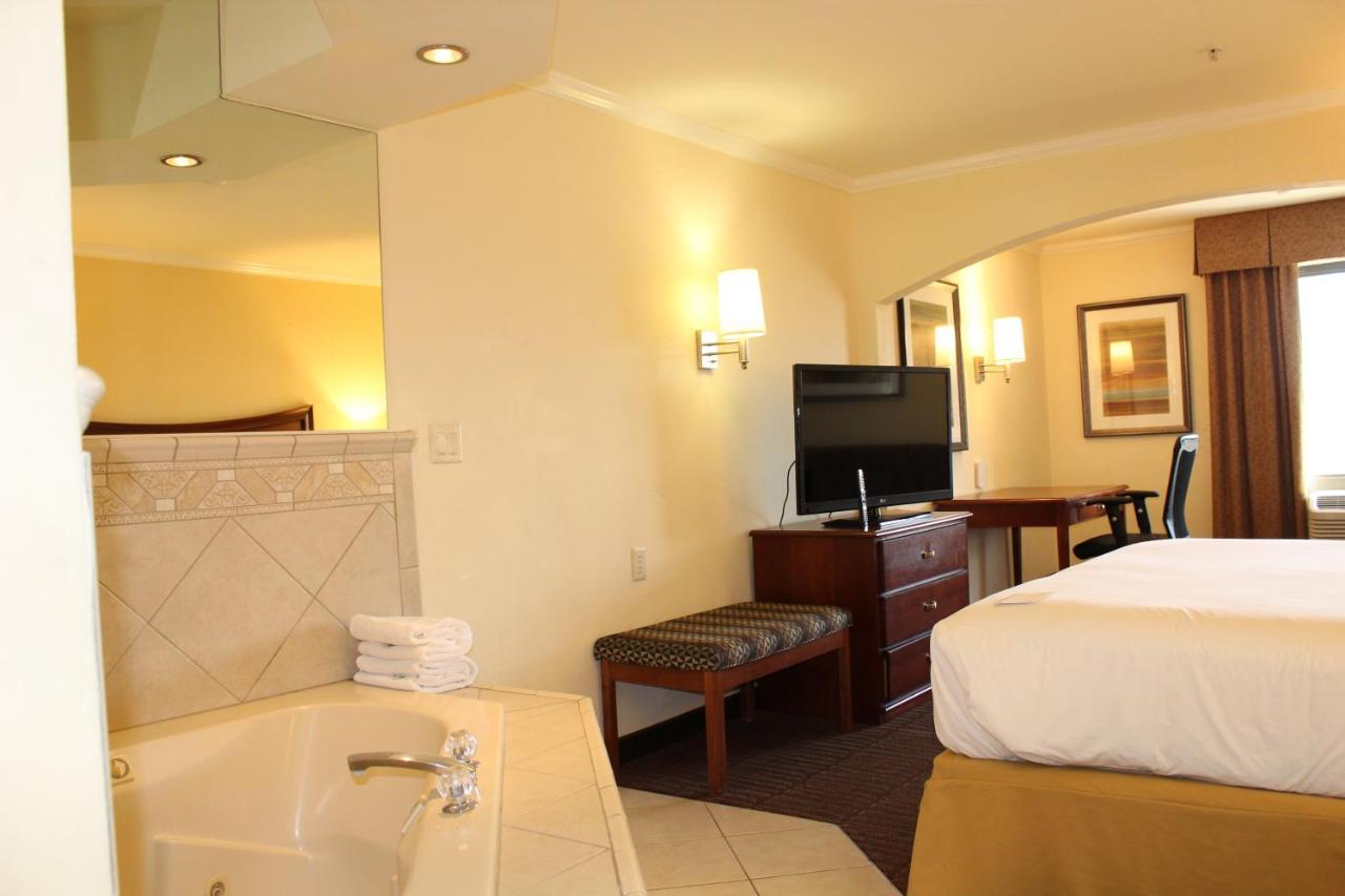Express & Mall By Ihg 3*