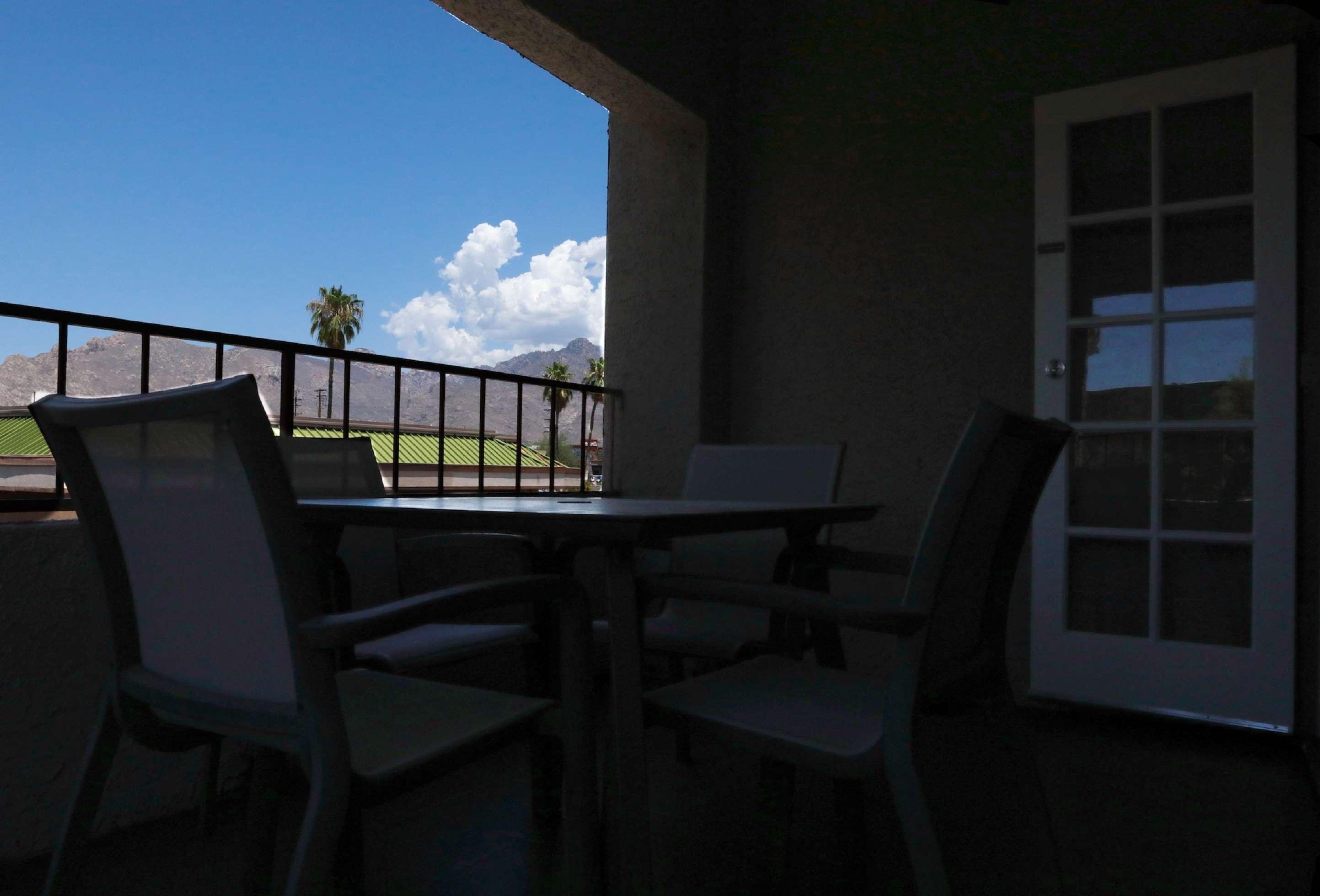Hotel Western Innsuites Foothills & 3*