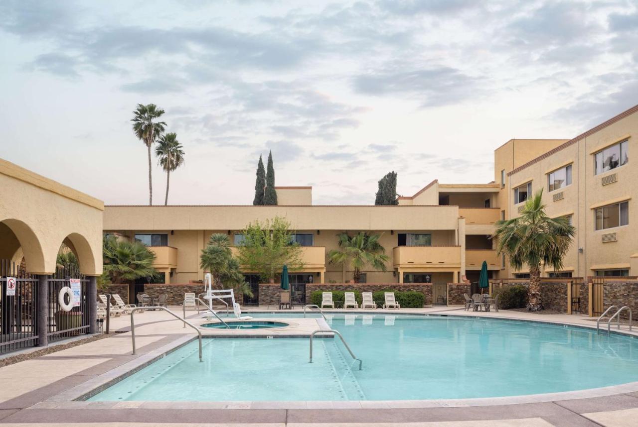 La Quinta By Wyndham - Reid Park Hotel