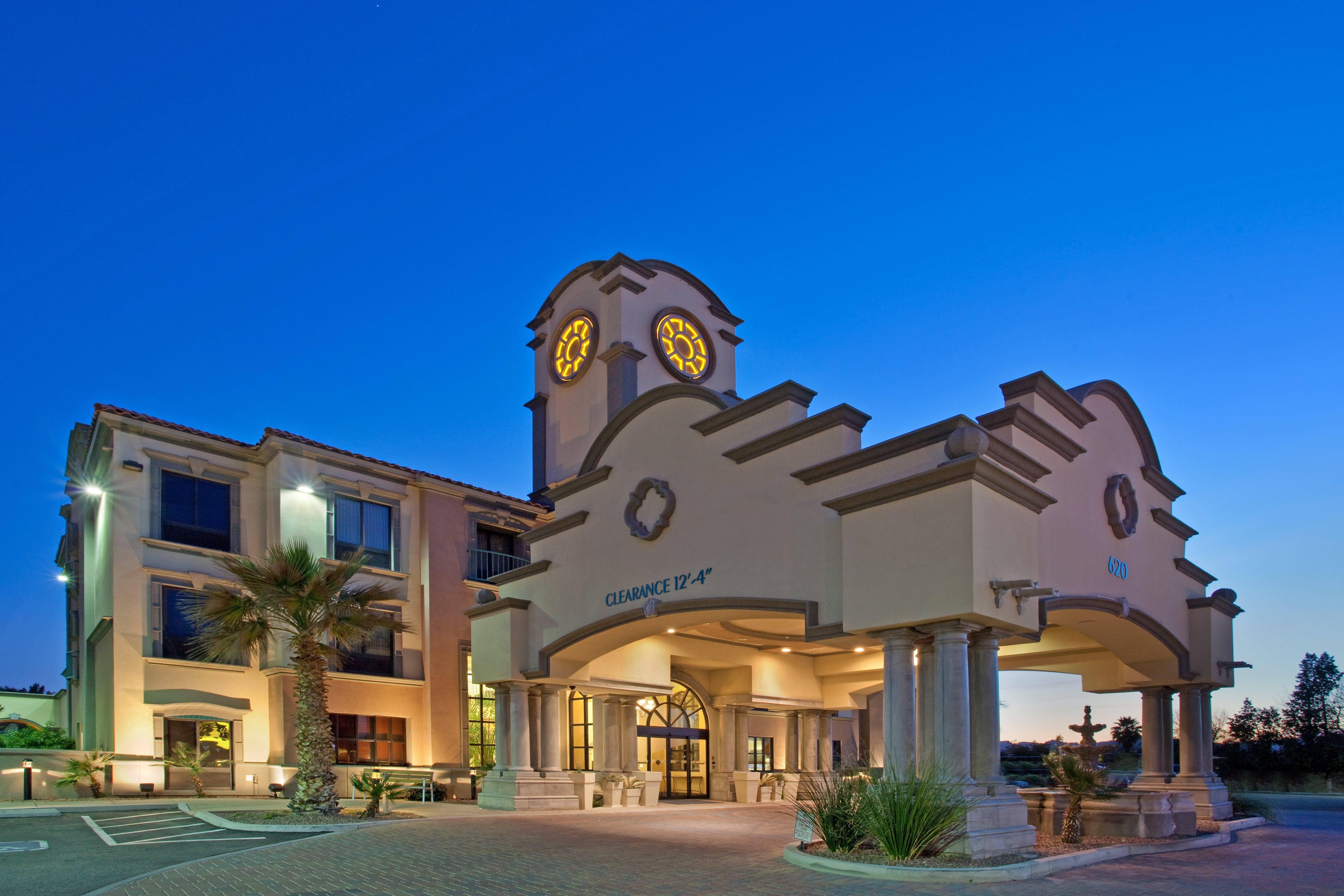 Hotel Express & Mall By Ihg 3*