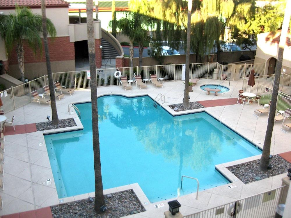 Hilton Vacation Club Varsity Club Tucson