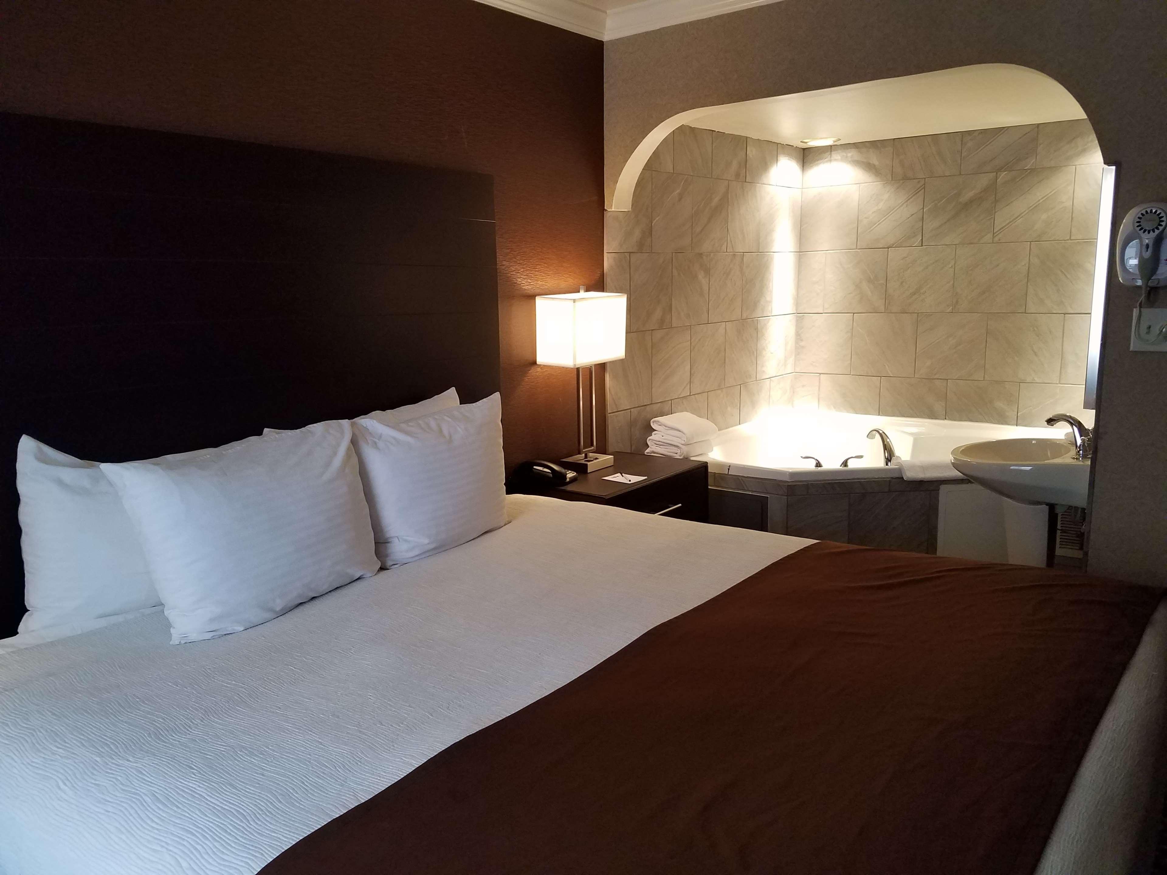 Western Innsuites Foothills & Tucson