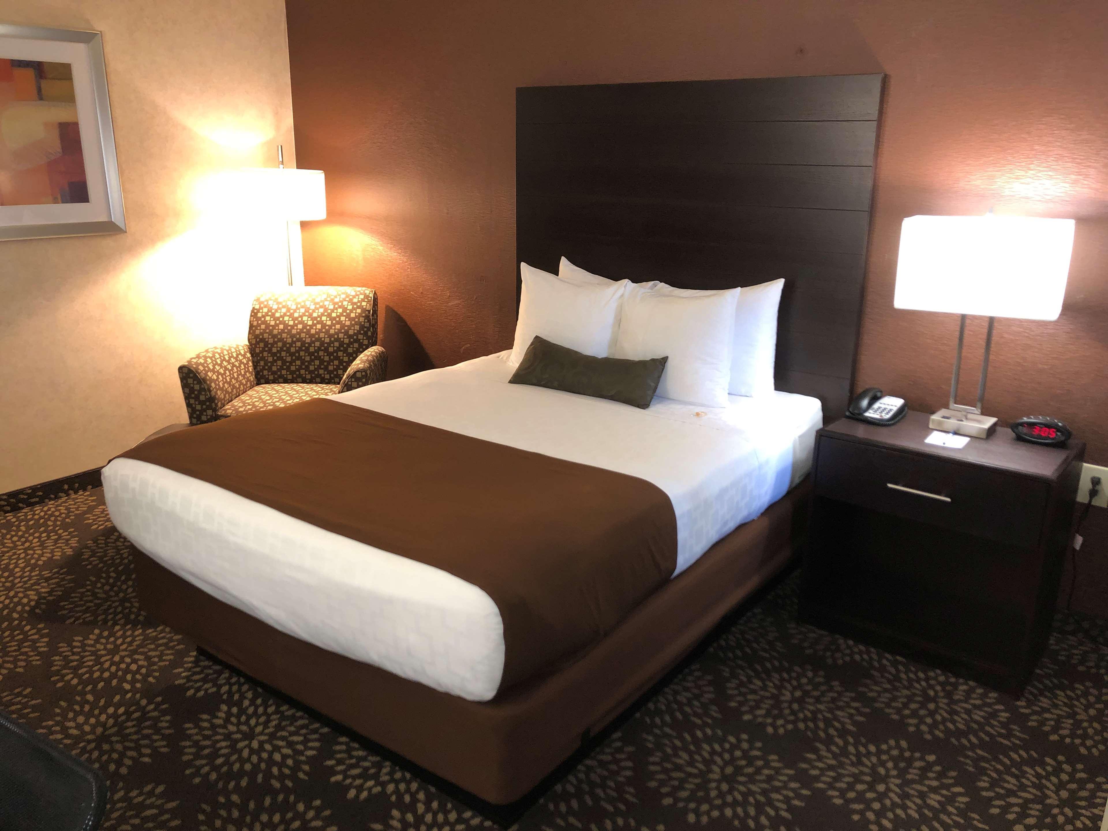 Western Innsuites Foothills & Tucson