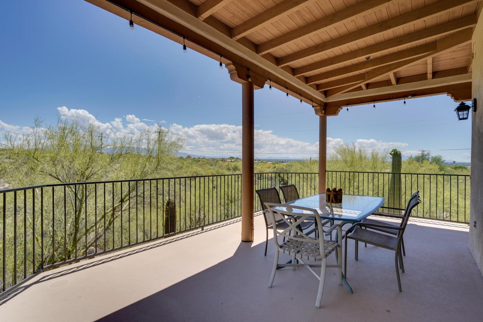 Updated With Panoramic Mtn Views And Pool! Holiday home *