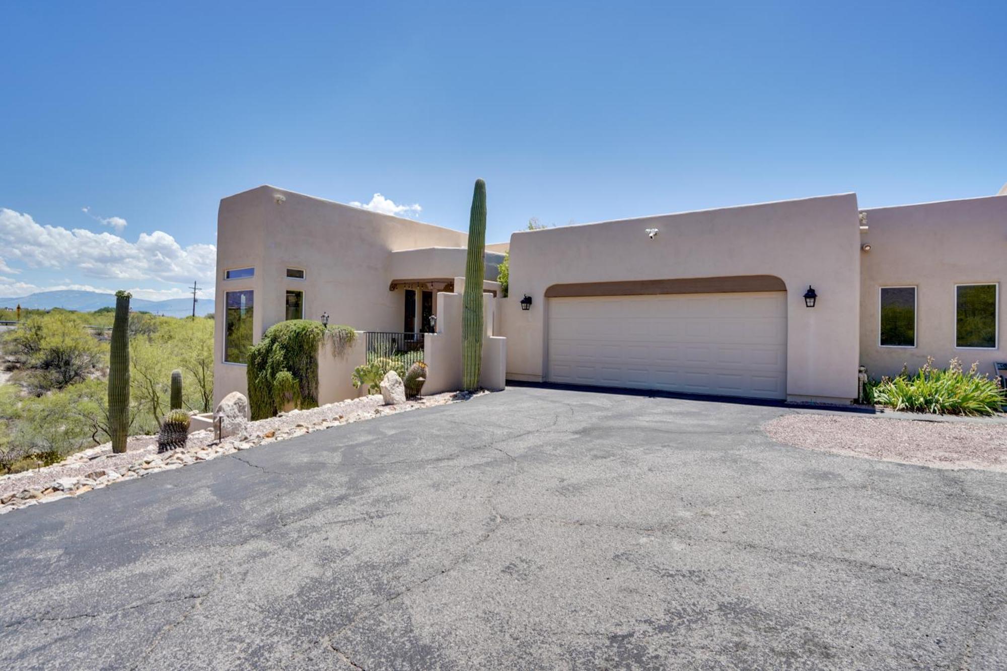 Updated With Panoramic Mtn Views And Pool! Holiday home