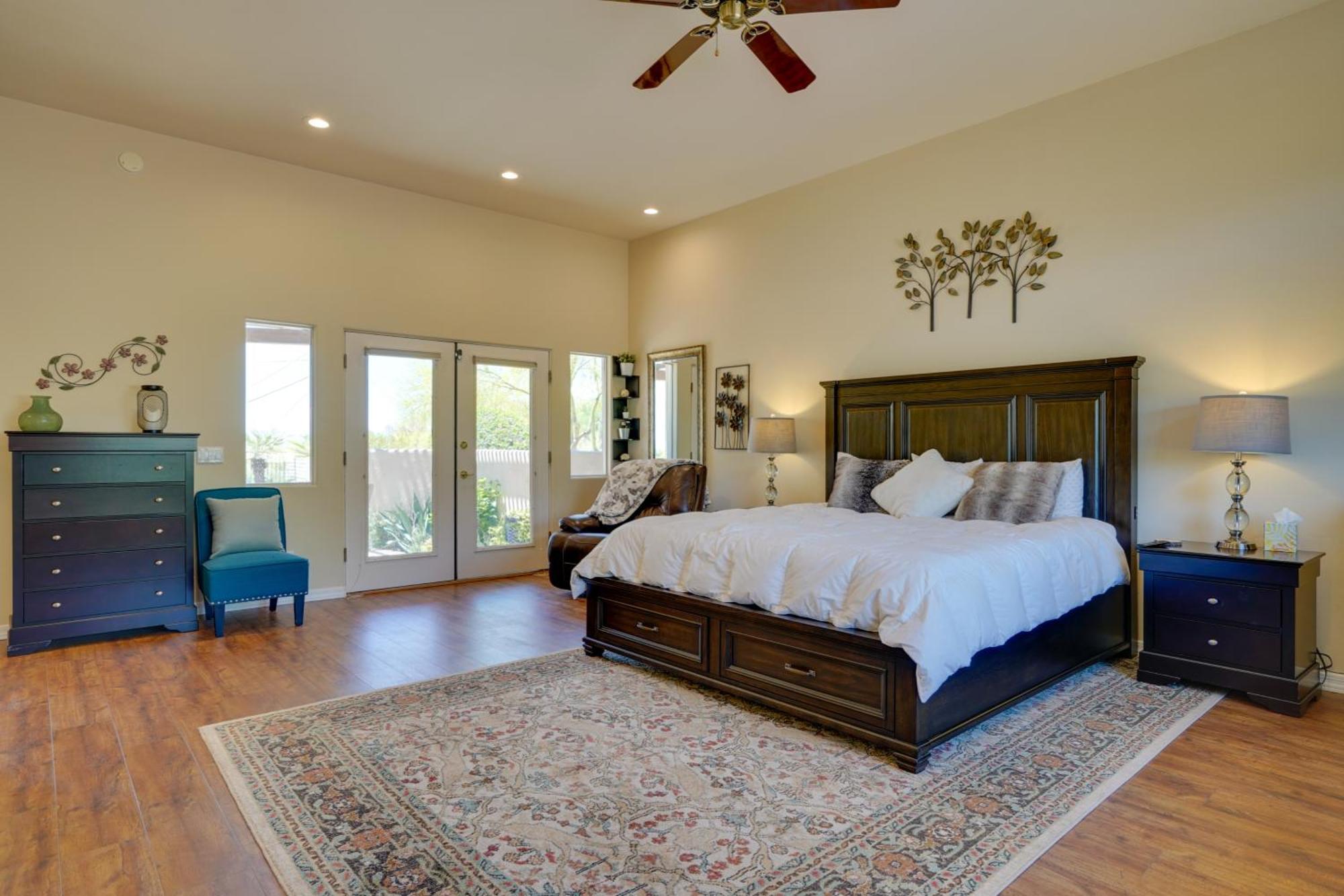 Updated With Panoramic Mtn Views And Pool! Tucson