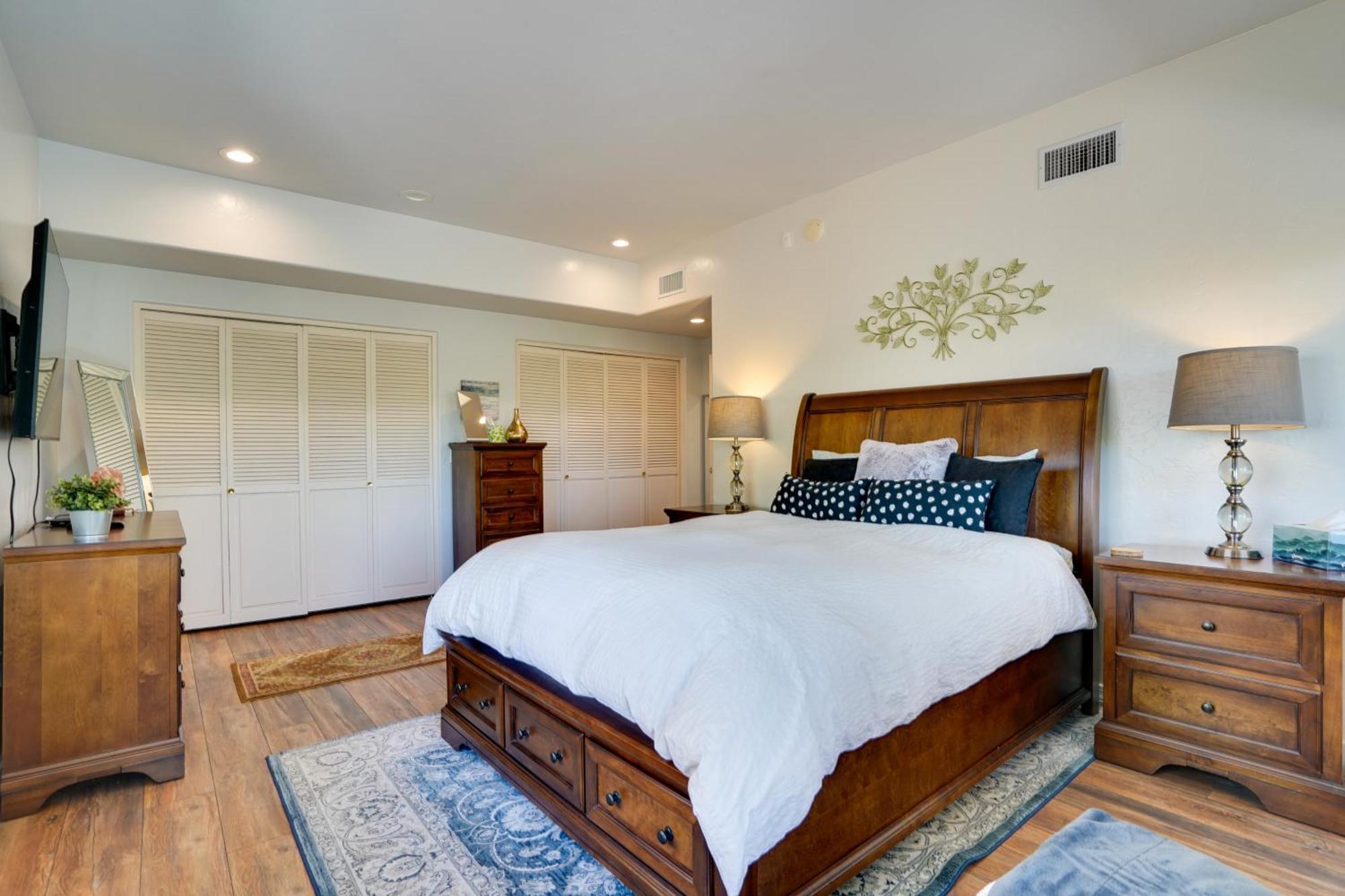 Holiday home Updated With Panoramic Mtn Views And Pool! *