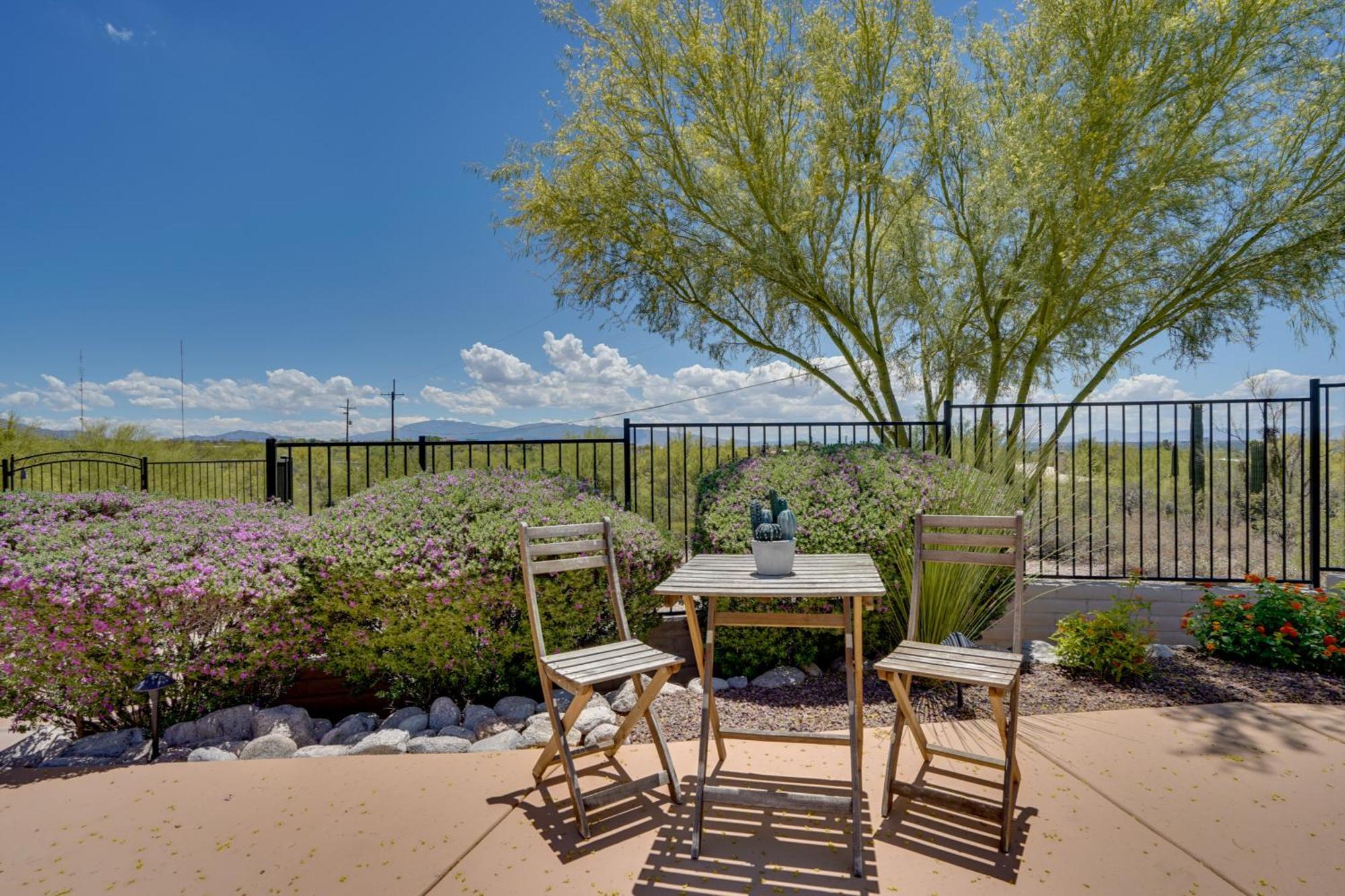 Holiday home Updated With Panoramic Mtn Views And Pool! *