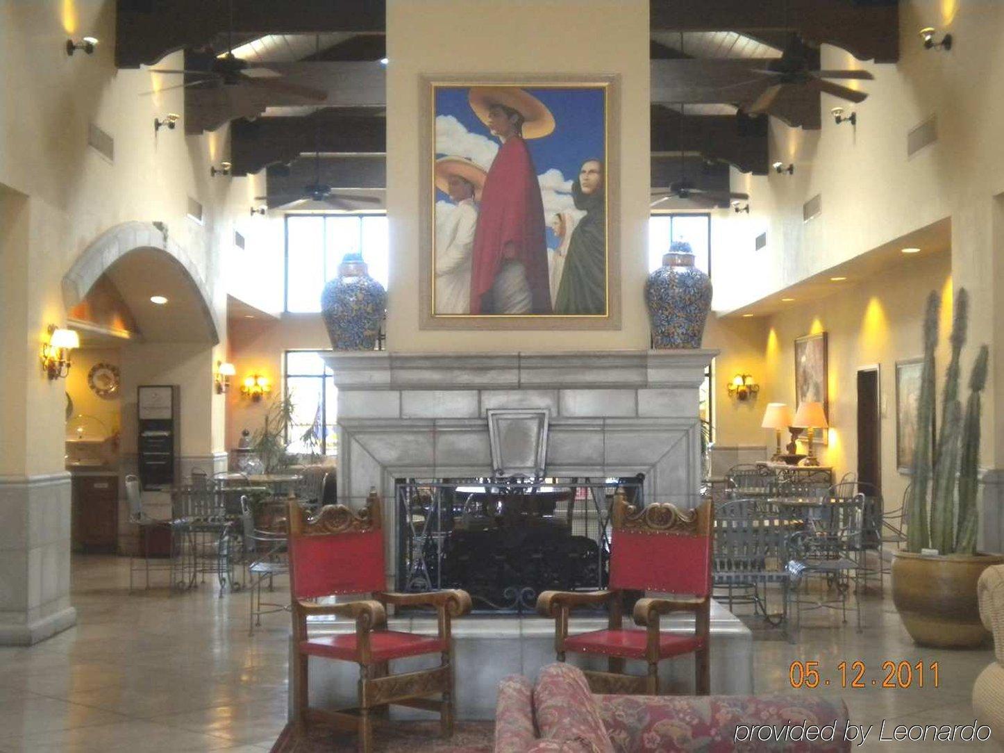 Hotel Hampton & Mall Tucson
