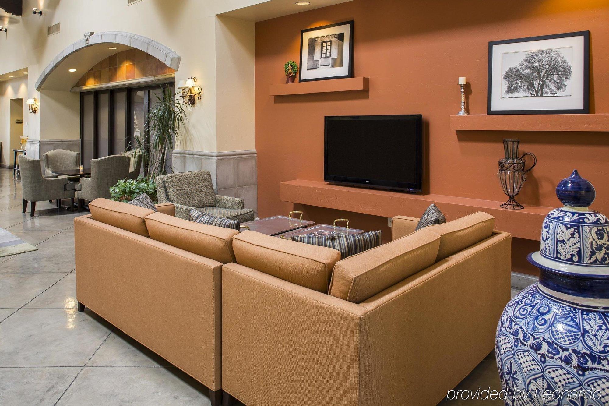 Hampton & Mall 3* Tucson