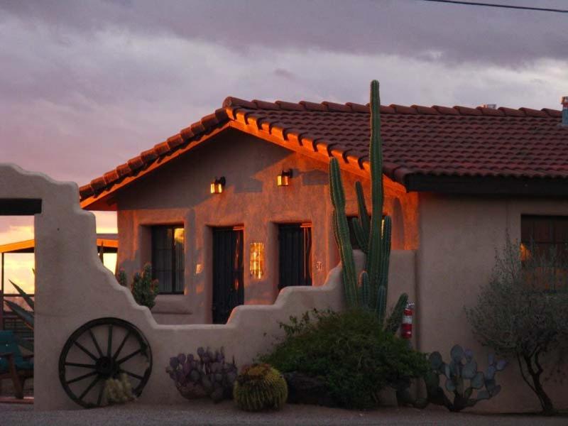White Stallion Ranch 4*