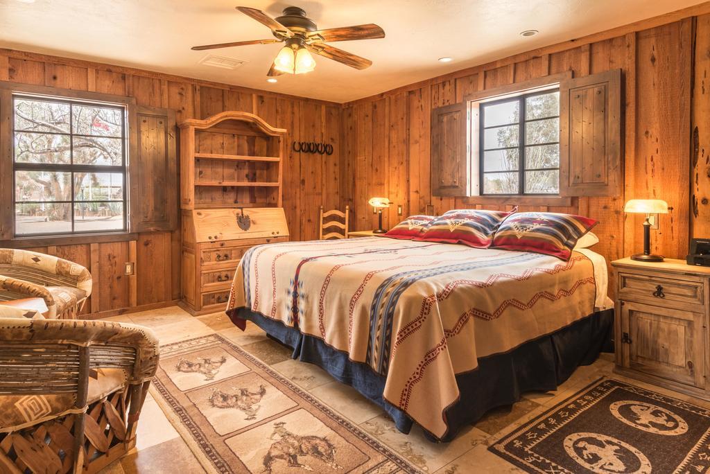 Bed & Breakfast White Stallion Ranch Tucson