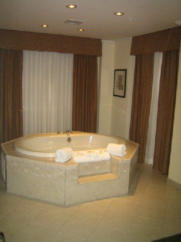 Express & Mall By Ihg Hotel Tucson