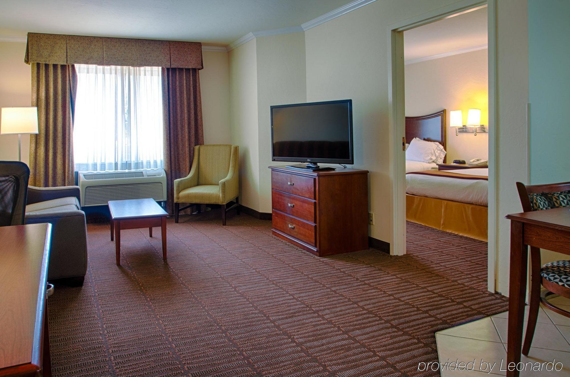 Hotel Express & Mall By Ihg Tucson