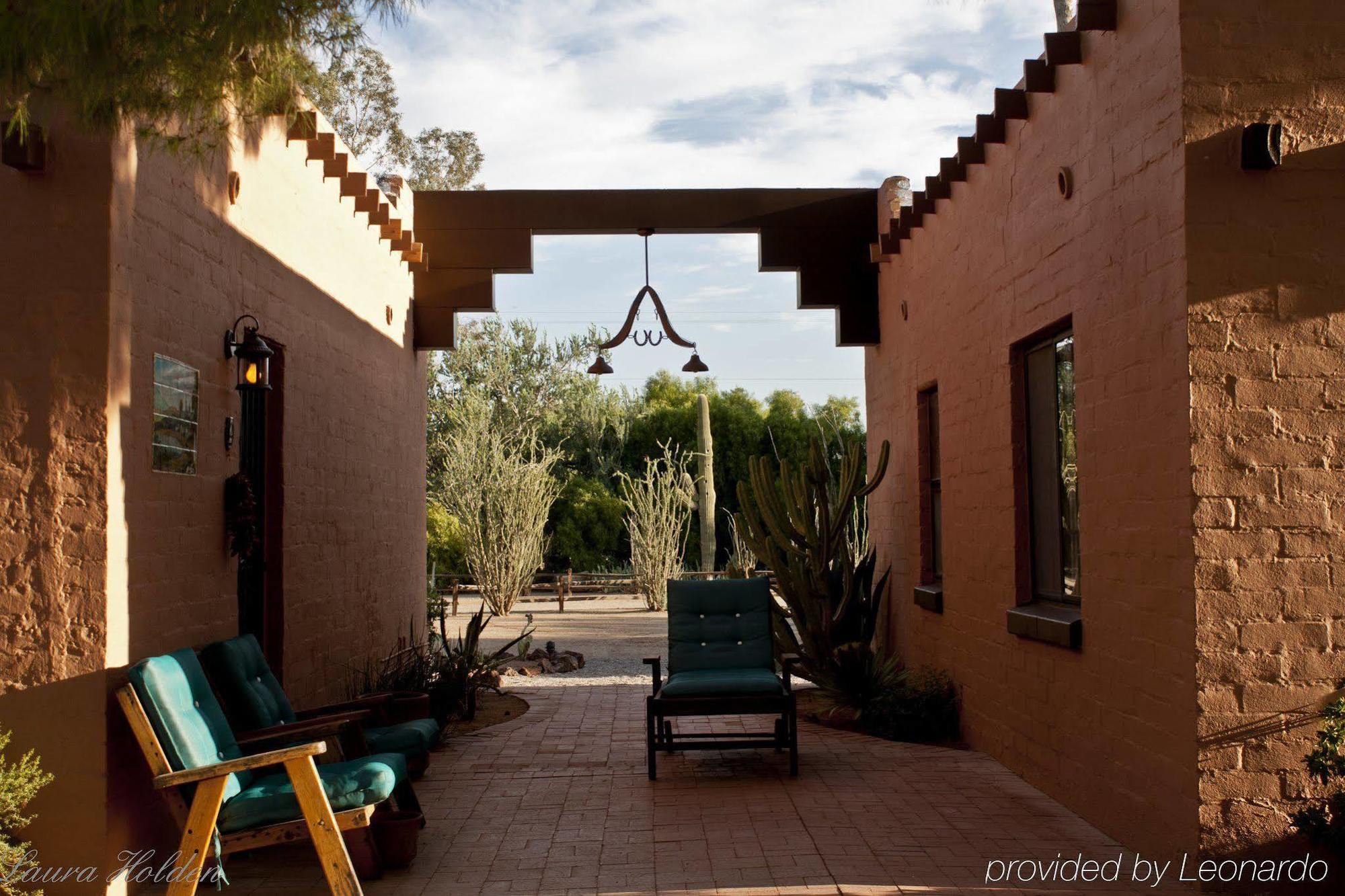 Bed & Breakfast White Stallion Ranch