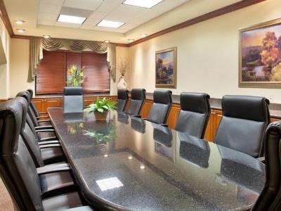 Express & Mall By Ihg Hotel Tucson