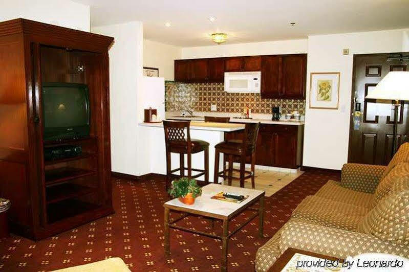 Hampton & Mall Hotel Tucson