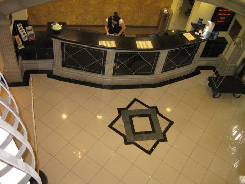 Express & Mall By Ihg Hotel 3*