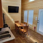 073 Tiny Home Nr Grand Canyon South Rim Sleeps 8