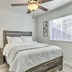 Downtown Gilbert Condo With Screened Porch!