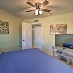 Family-Friendly Lake Havasu Getaway With Deck And Pool