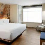 Cambria Hotel Phoenix Chandler - Fashion Center