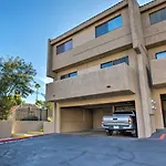Modern Tempe Condo With Pool Access About 4 Mi To Asu