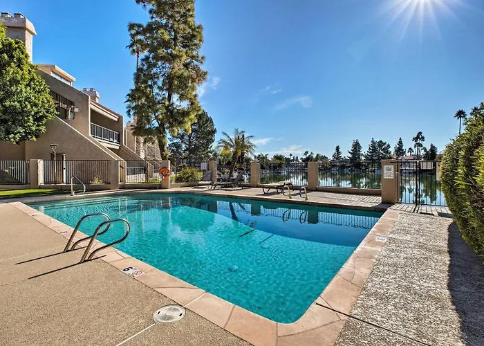 Modern Tempe Condo With Pool Access About 4 Mi To Asu