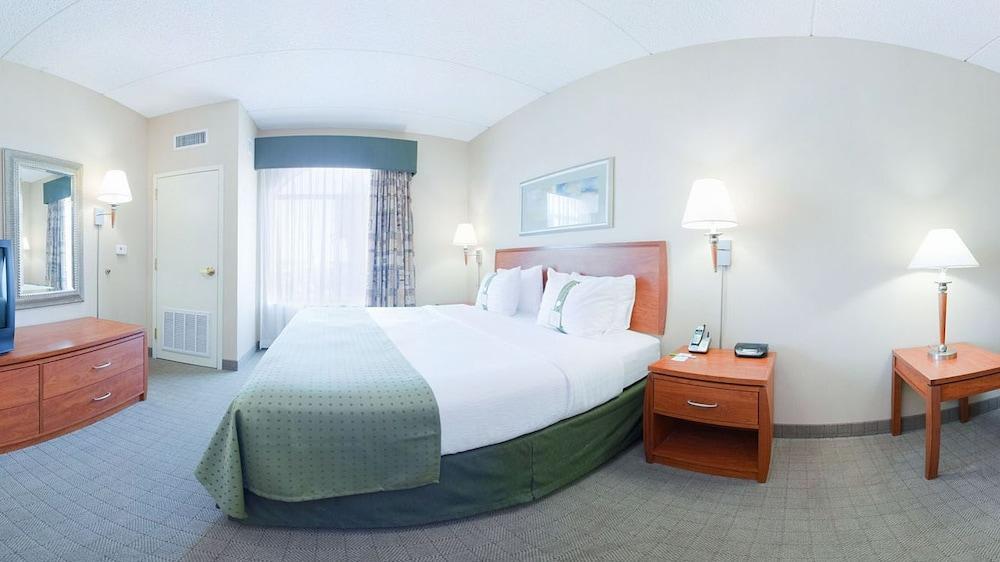 & - West Phoenix Area By Ihg Goodyear