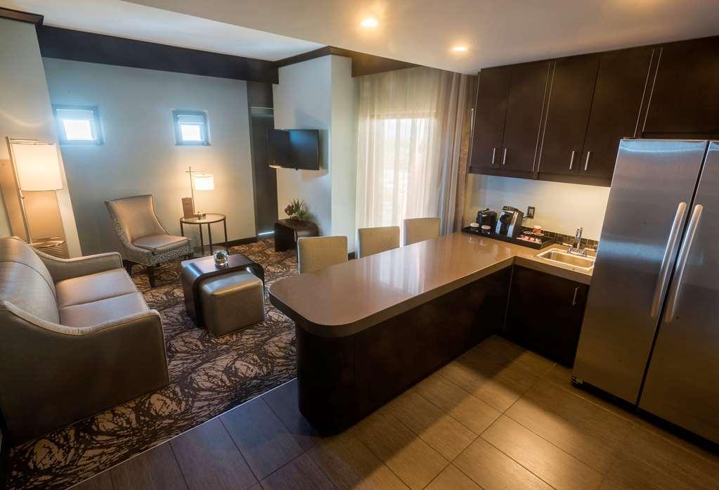 Wild Horse Pass & Casino Hotel