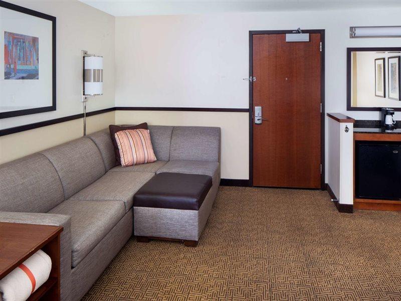 Hyatt Place Phoenix/ 3*