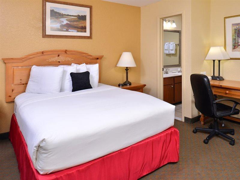 Hotel 3 Palms North Foothills 3*