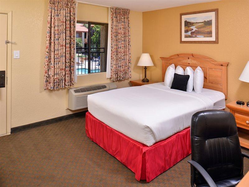 Hotel 3 Palms North Foothills Tucson