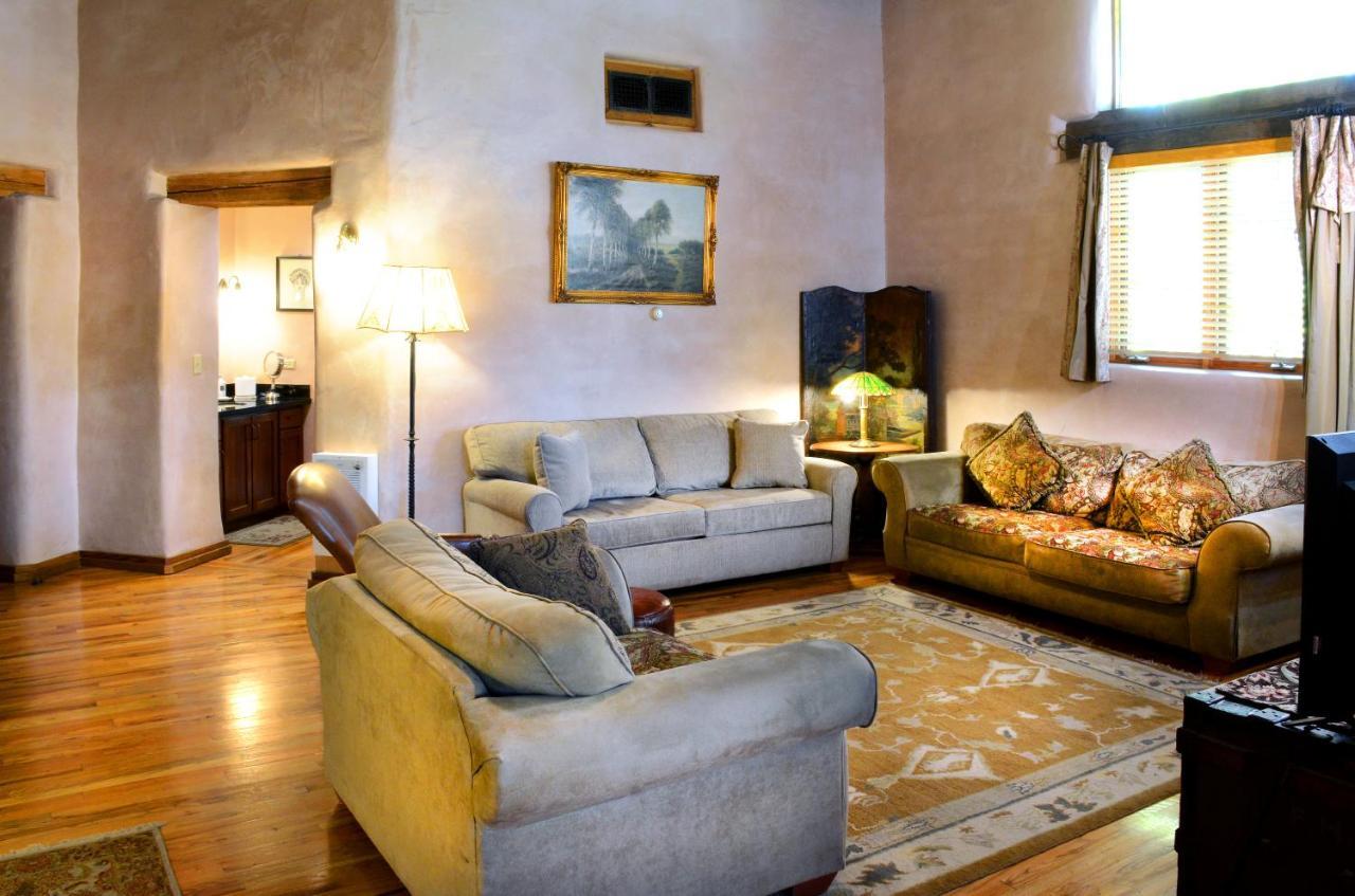 El Portal Hotel