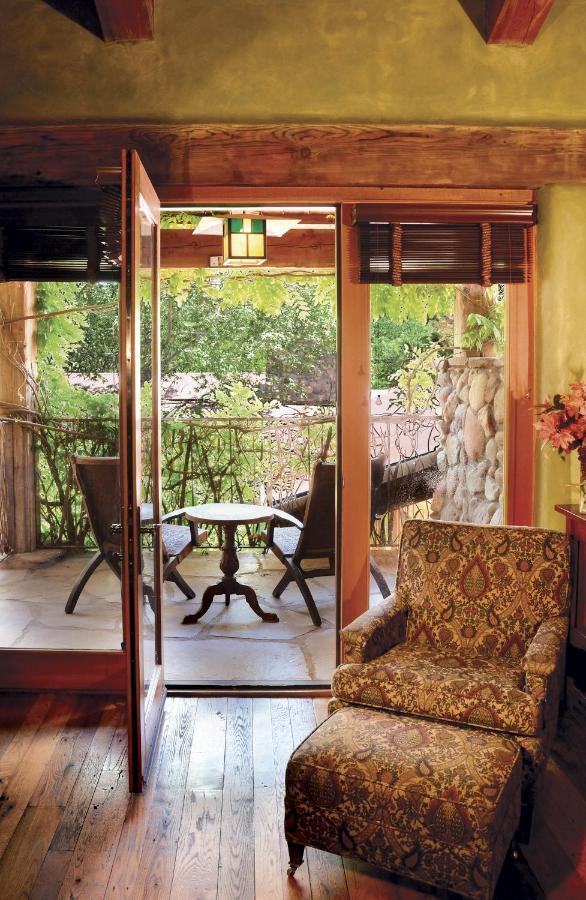 El Portal Hotel 4*