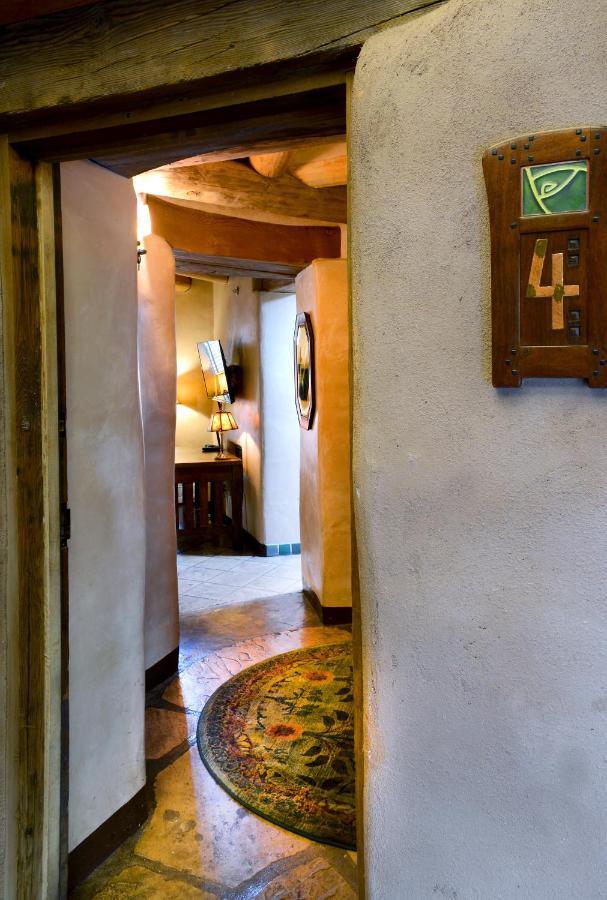 El Portal Hotel