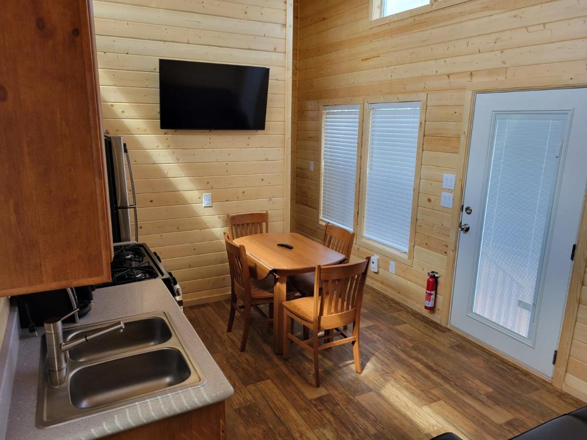 Chalet 073 Tiny Nr Grand Canyon South Rim Sleeps 8 *