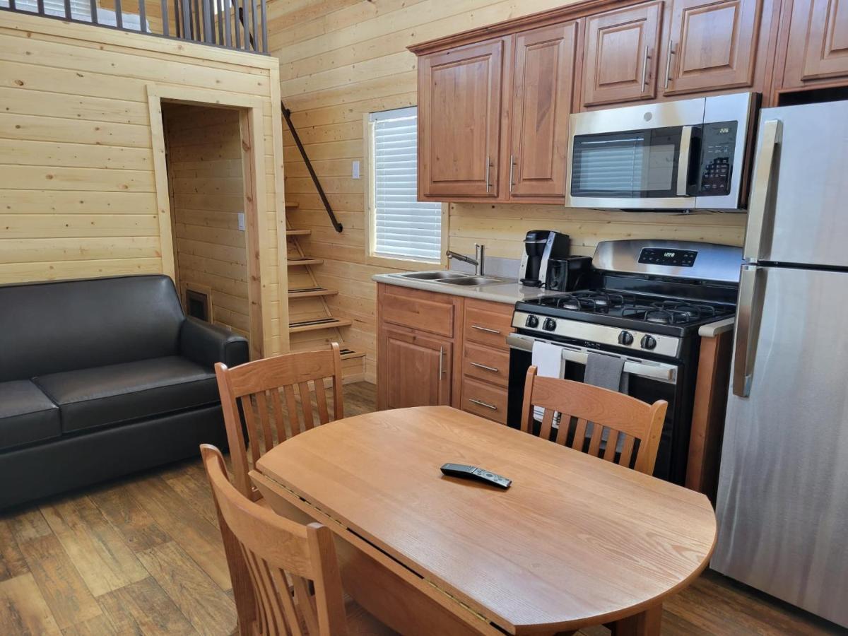 073 Tiny Nr Grand Canyon South Rim Sleeps 8 Chalet *