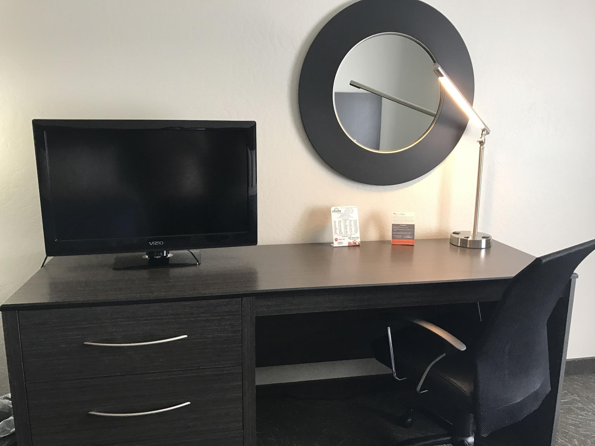 Days & By Wyndham East 3* Flagstaff