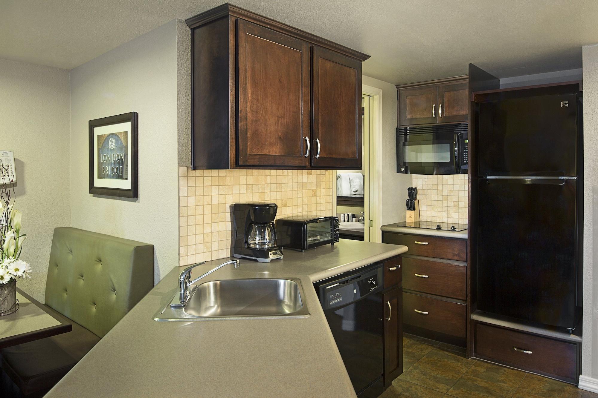 London Bridge 3* Lake Havasu City