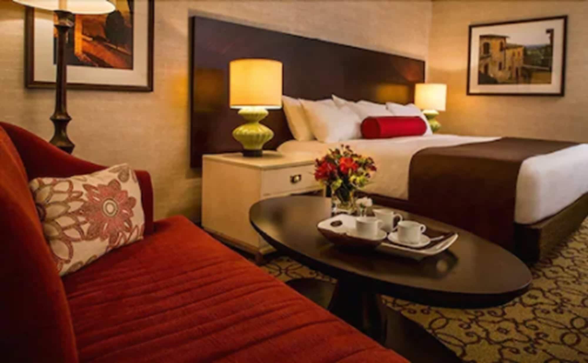 Casino Del Sol 4*