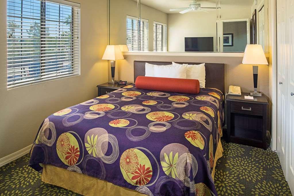 London Bridge Hotel Lake Havasu City