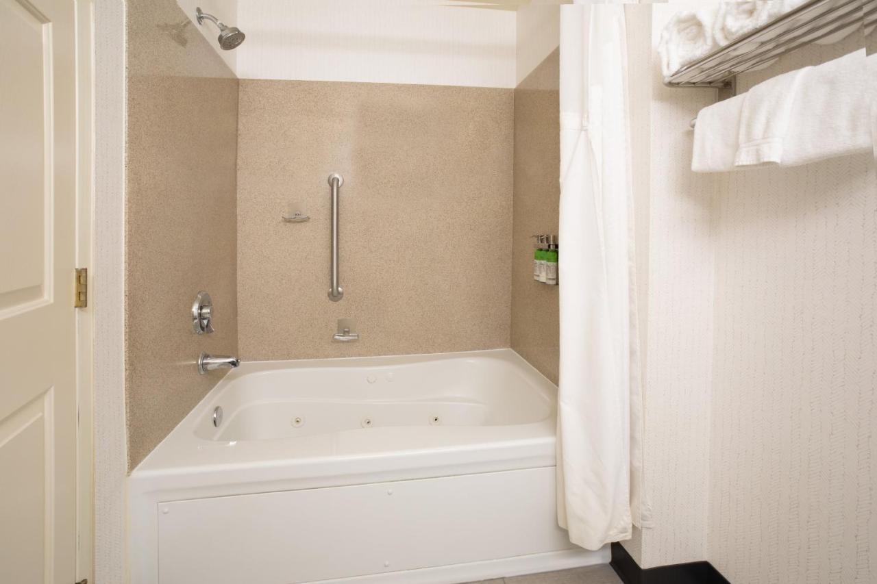 & - West Phoenix Area By Ihg 3* Goodyear
