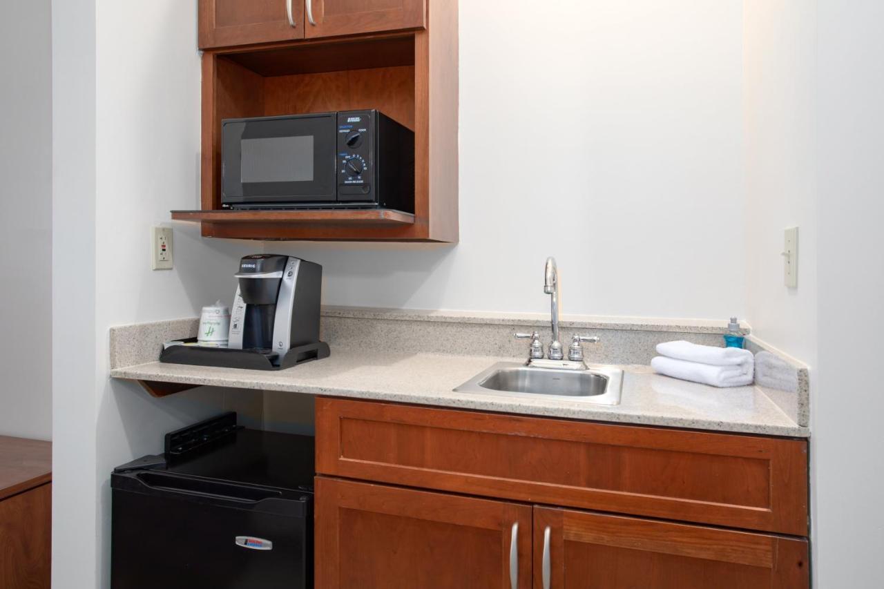 & - West Phoenix Area By Ihg Hotel 3*