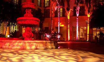 Mission Palms- Destination Fee Includes Parking 4*