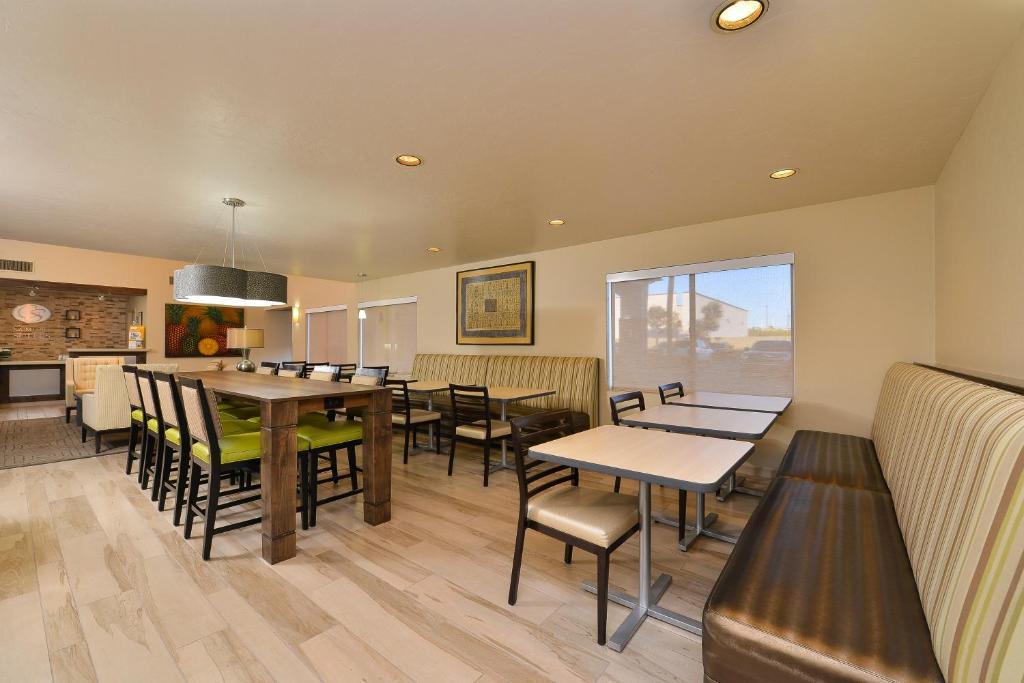 Comfort At Mall Hotel Tucson