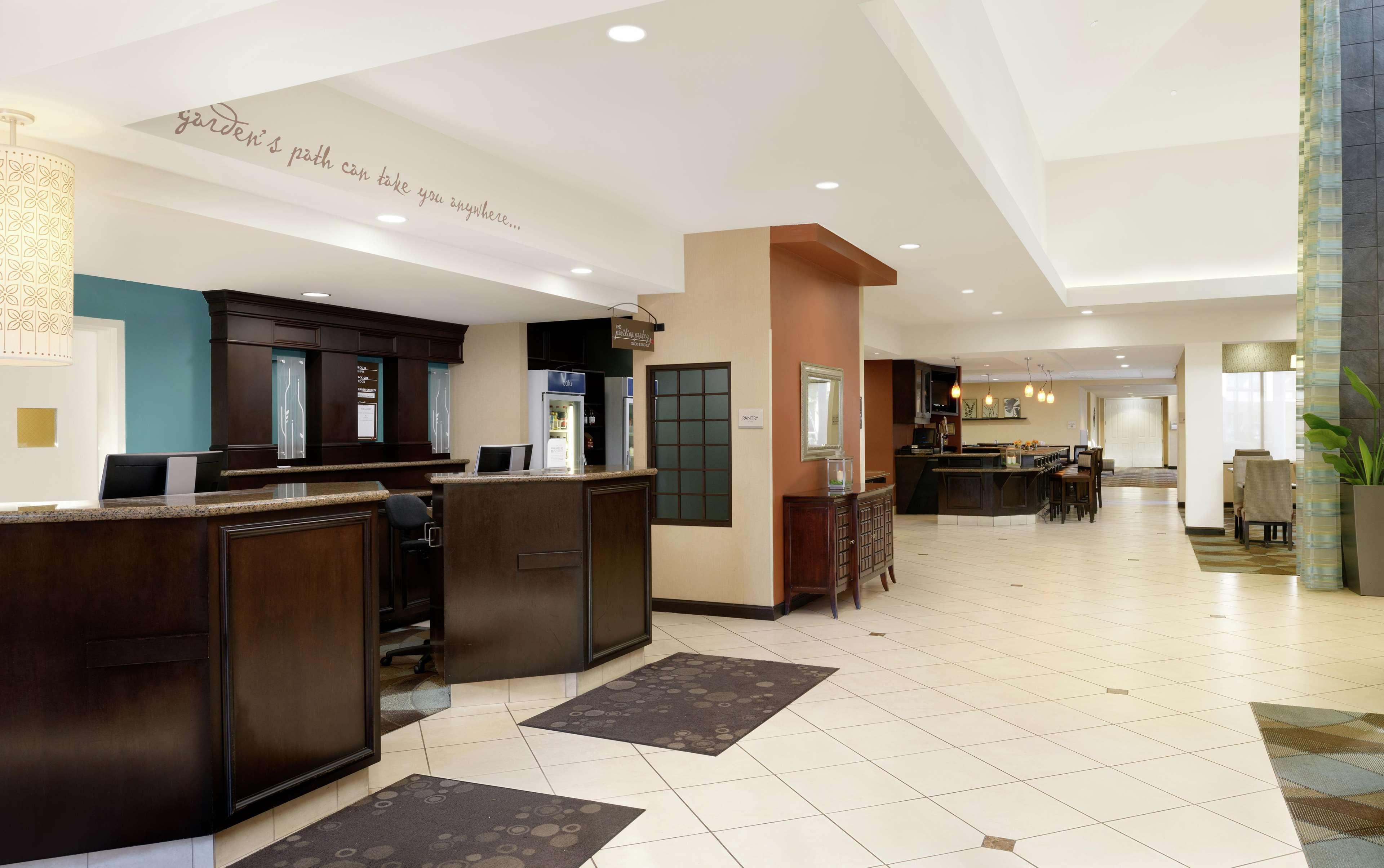 Hilton Garden North Happy Valley 3*