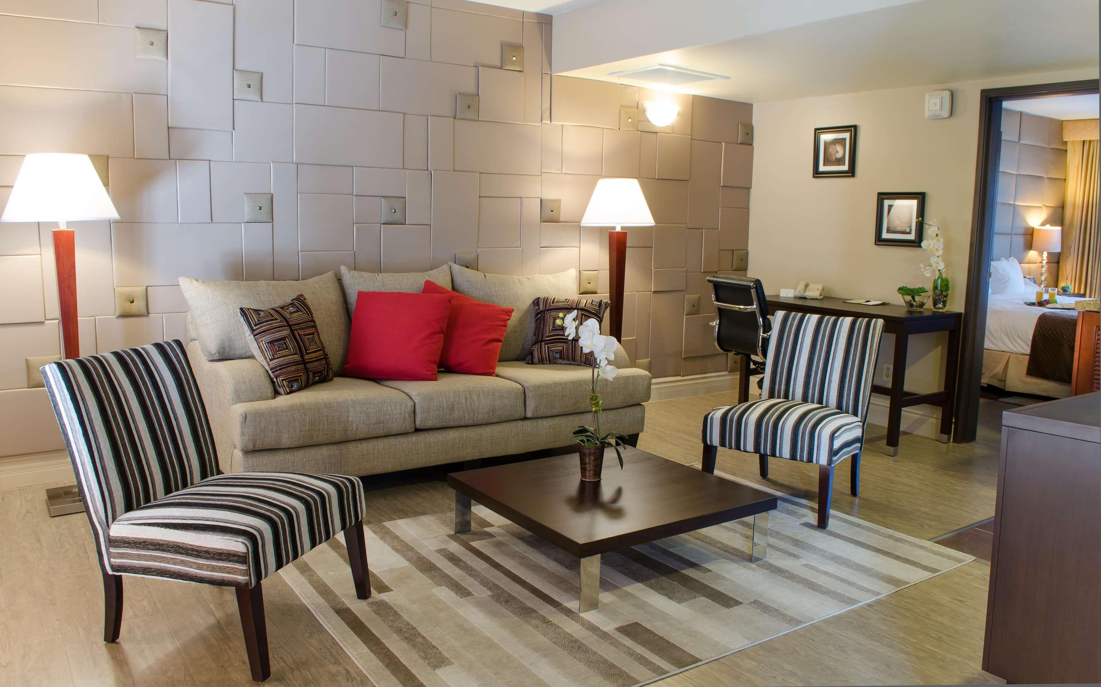 Doubletree By Hilton Airport Tucson